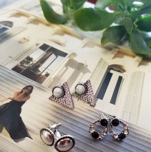 💥SOLD OUT 💥Petite Earings with any purchase